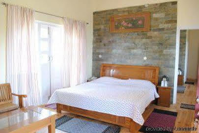 Clarks Inn Binsar Exterior photo